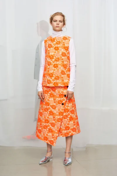 Look 12